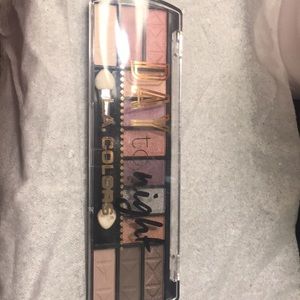 mattes and shimmers eyeshadow palette